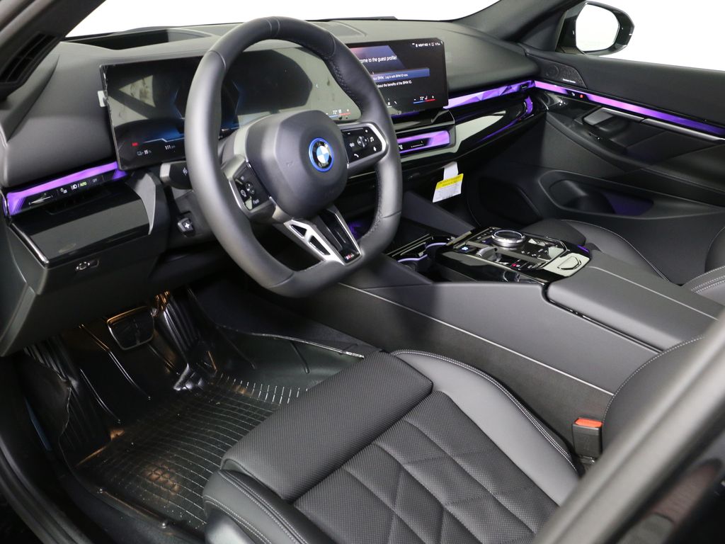 Thumbnail: 2025 BMW i5 - 15