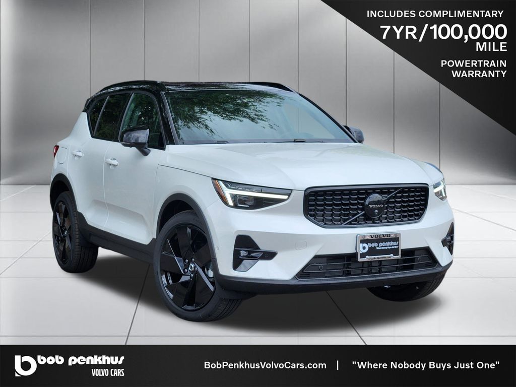2026 Volvo XC40 B5 Ultra Black Edition