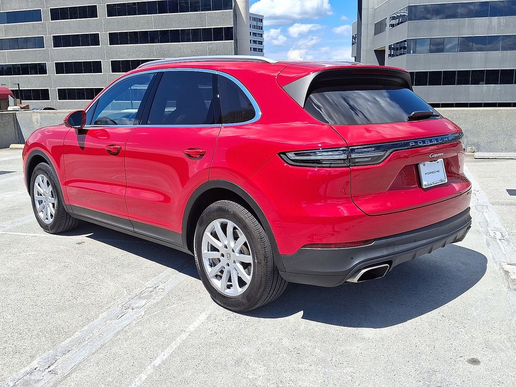 Thumbnail: 2022 Porsche Cayenne - 10