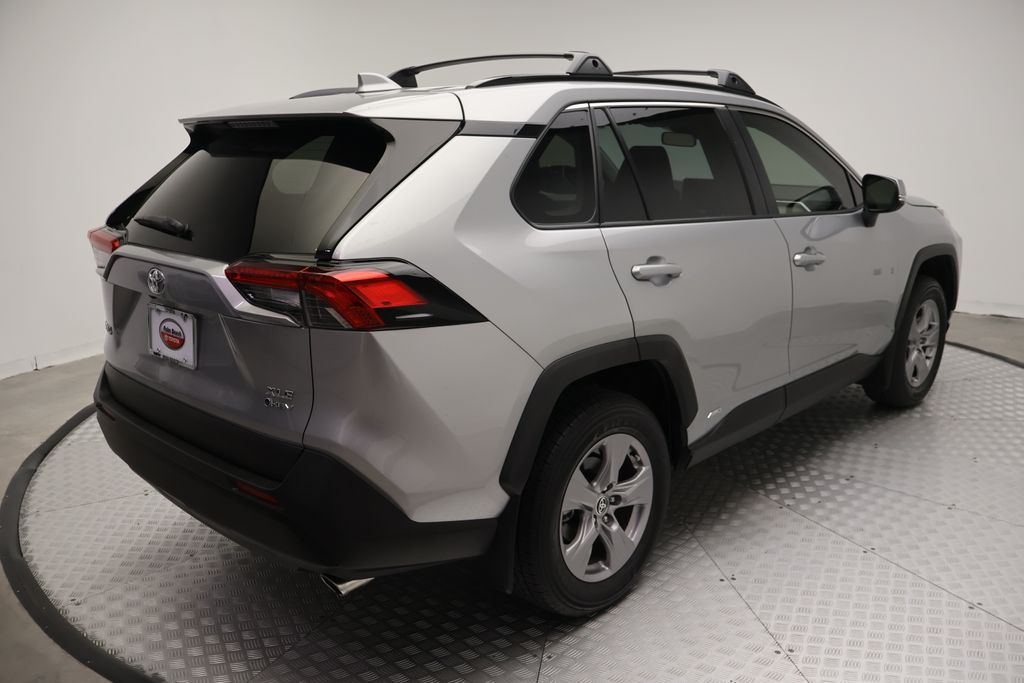 Thumbnail: 2025 Toyota RAV4 - 8