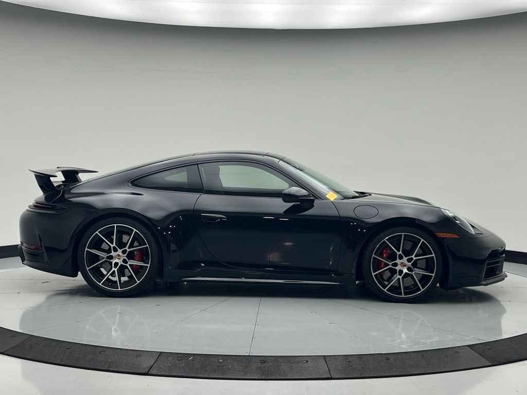 Thumbnail: 2025 Porsche 911 - 4