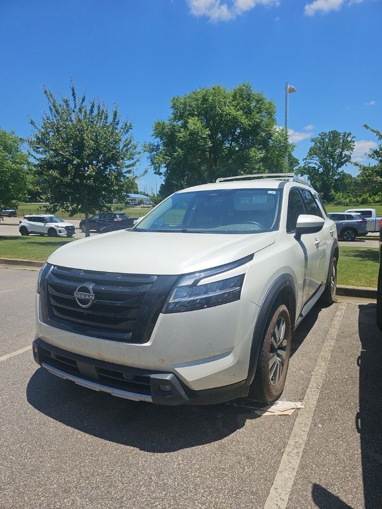 Pearl White Tricoat 2023 Nissan Pathfinder SUV / Crossover Front-Wheel Drive 9-Speed Automatic