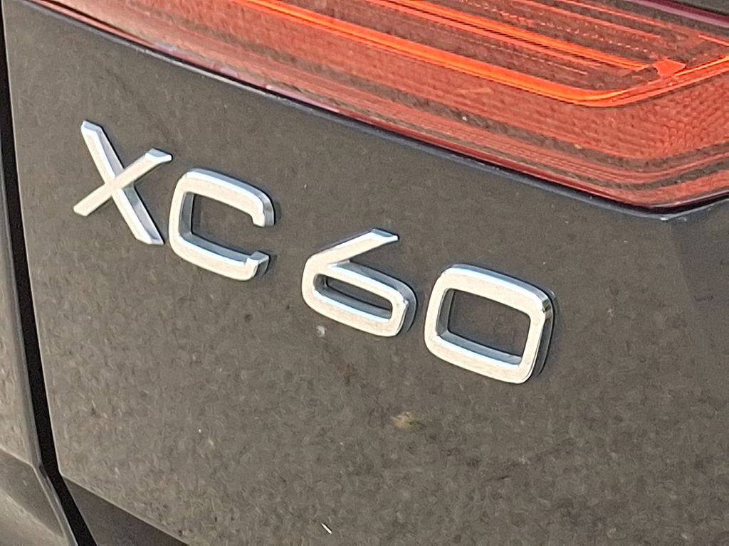 Thumbnail: 2018 Volvo XC60 - 30