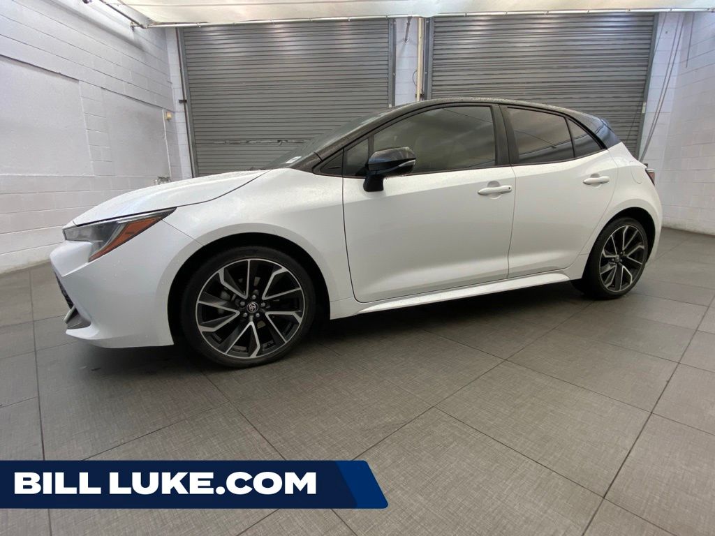 Pearl 2021 Toyota Corolla Hatchback Hatchback Front-Wheel Drive 6-Speed Manual