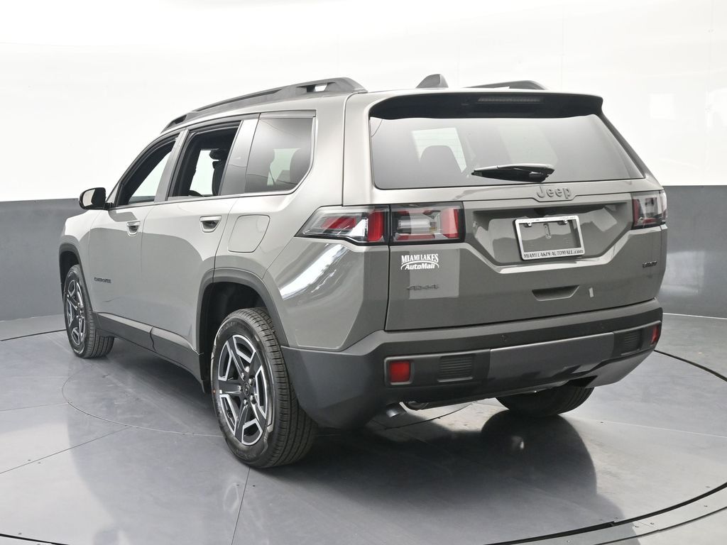 New 2026 Sting-Gray Clearcoat Jeep Laredo image 4