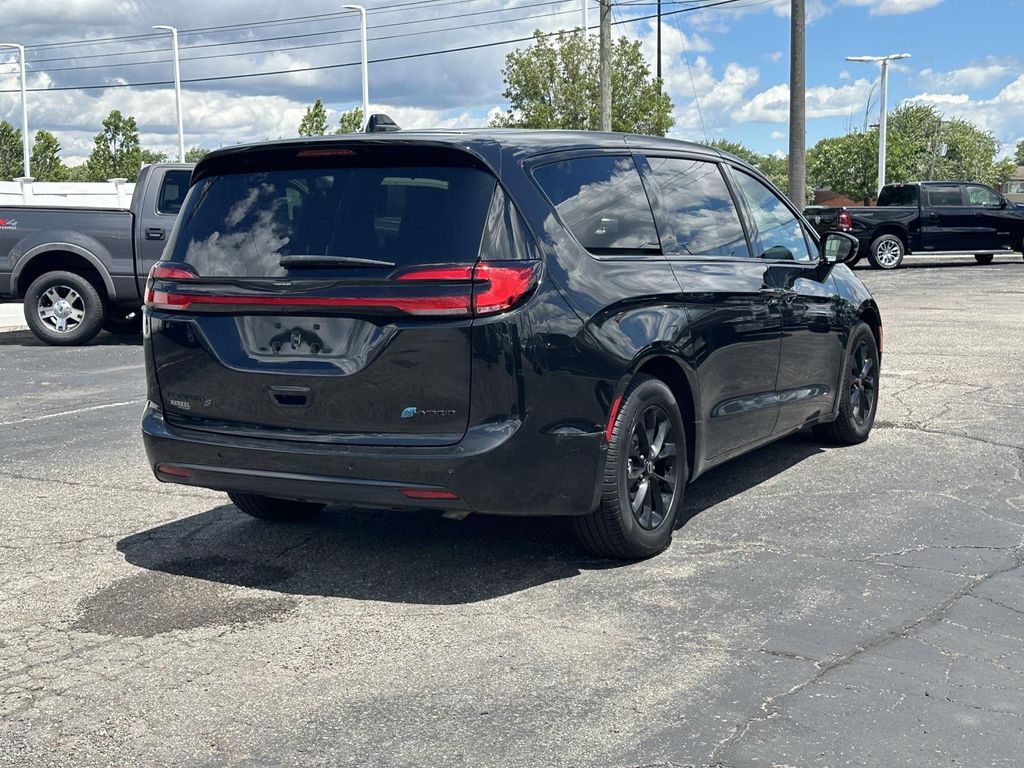 2023 Chrysler Pacifica #4