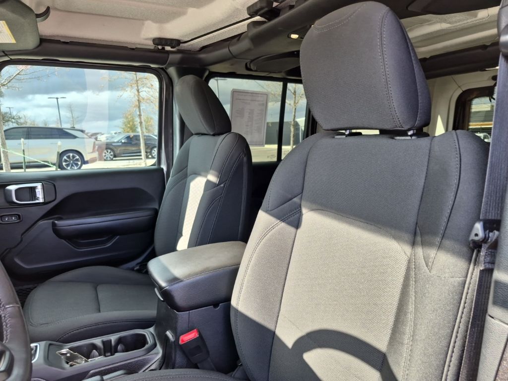 Used Car 2019 Jeep Wrangler  Unlimited Sport S For Sale Under $30,000 In Austin, Texas