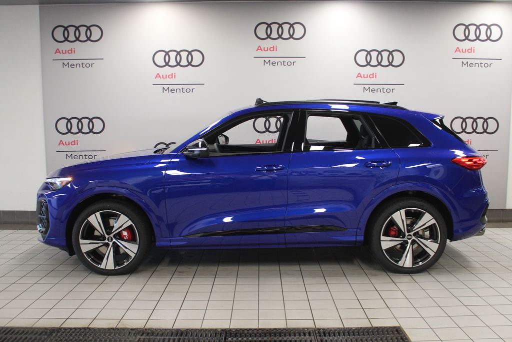 Thumbnail: 2026 Audi SQ5 - 3