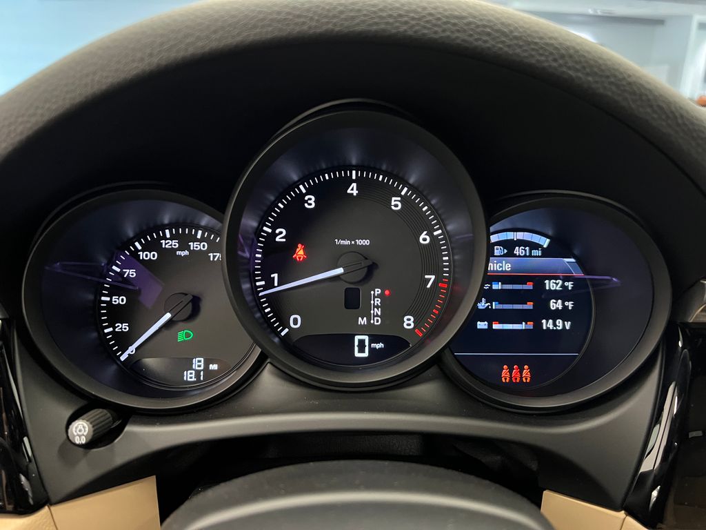 Thumbnail: 2026 Porsche Macan - 16