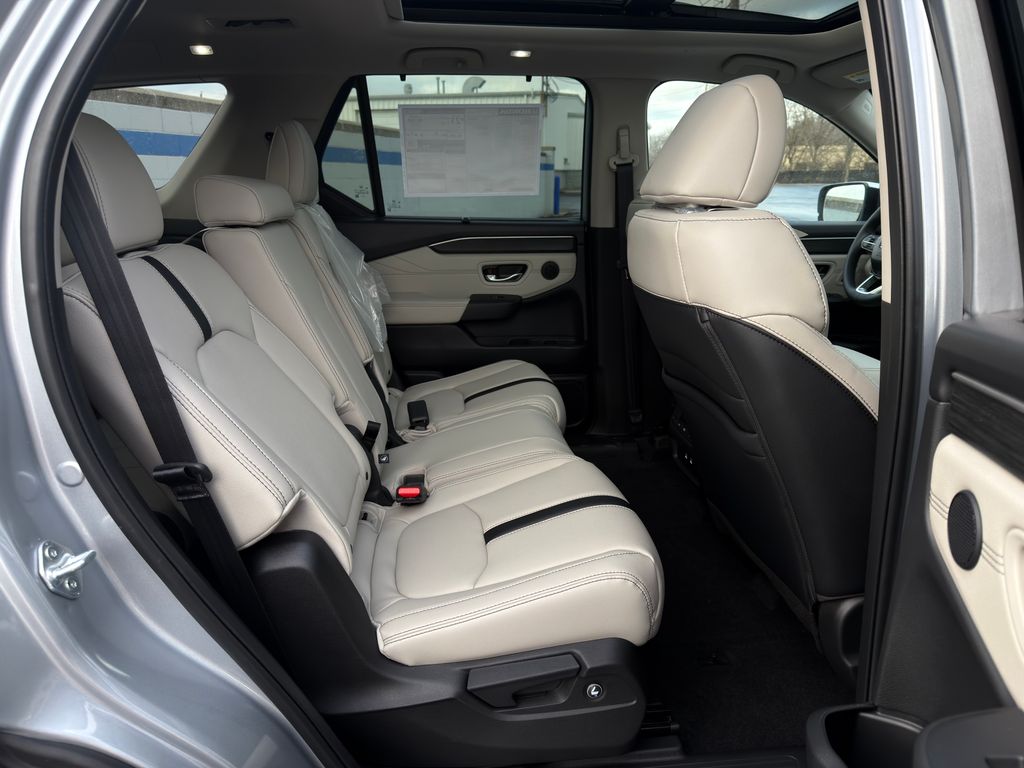 Thumbnail: 2026 Honda Pilot - 25