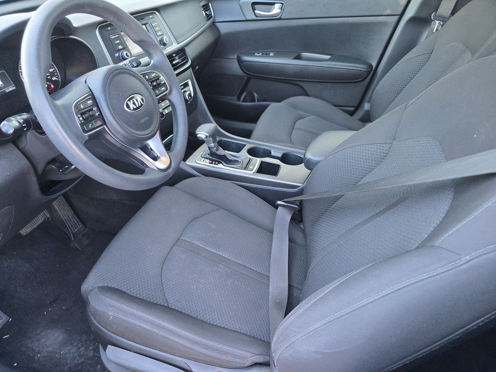 2017 Kia Optima LX photo 14