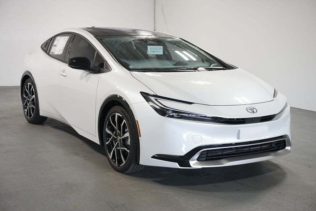 Thumbnail: 2026 Toyota Prius - 3