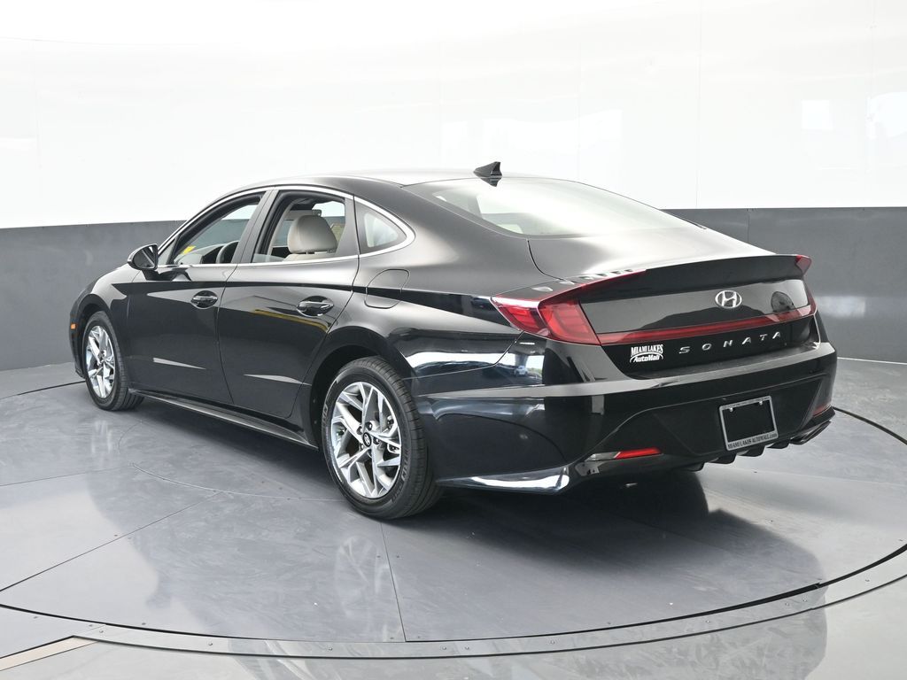 Used 2023 Onyx Black Hyundai SEL image 4