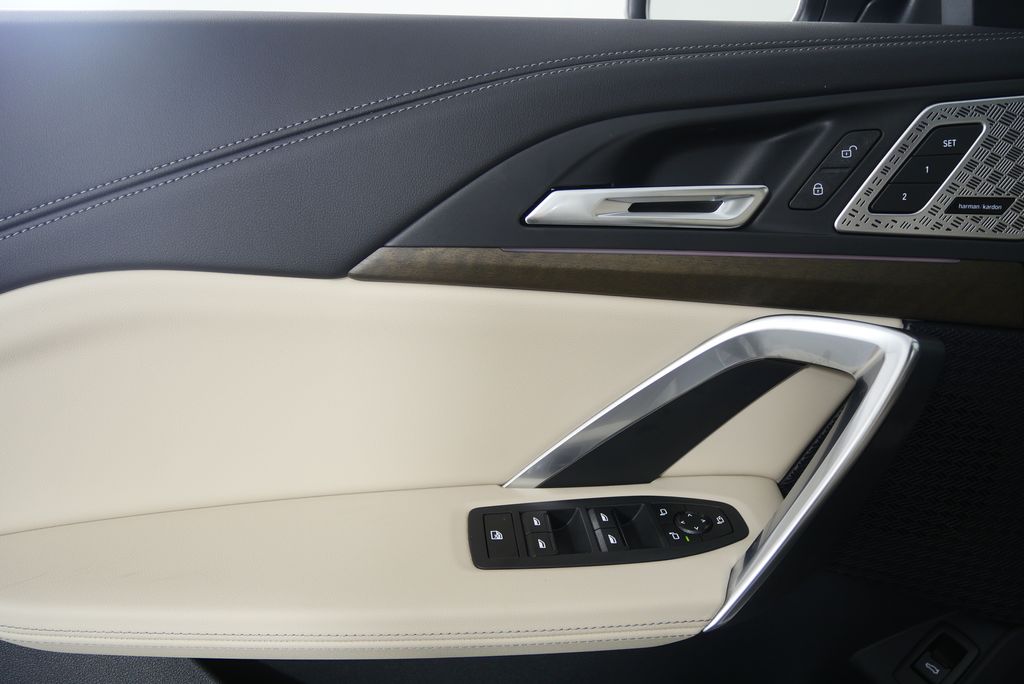 Thumbnail: 2025 BMW X1 - 8