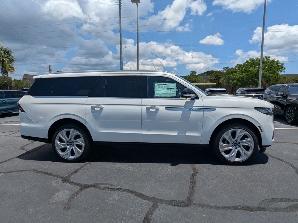 2025 Lincoln Navigator L Reserve