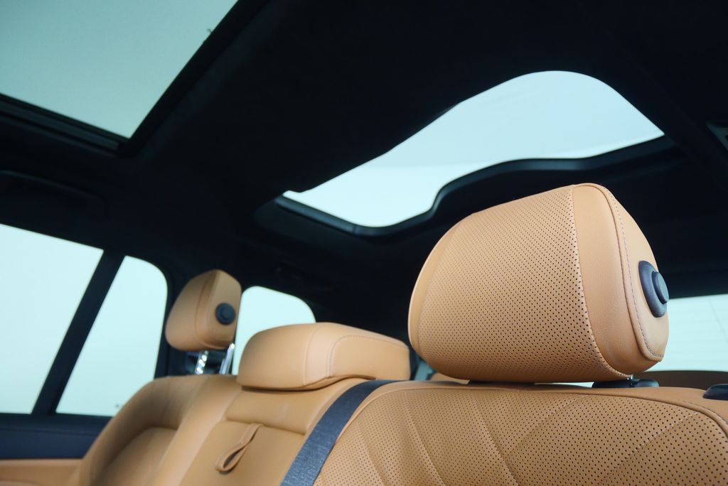 Thumbnail: 2023 BMW X7 - 17