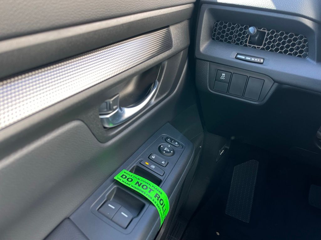 2025 Honda CR-V Sport 23