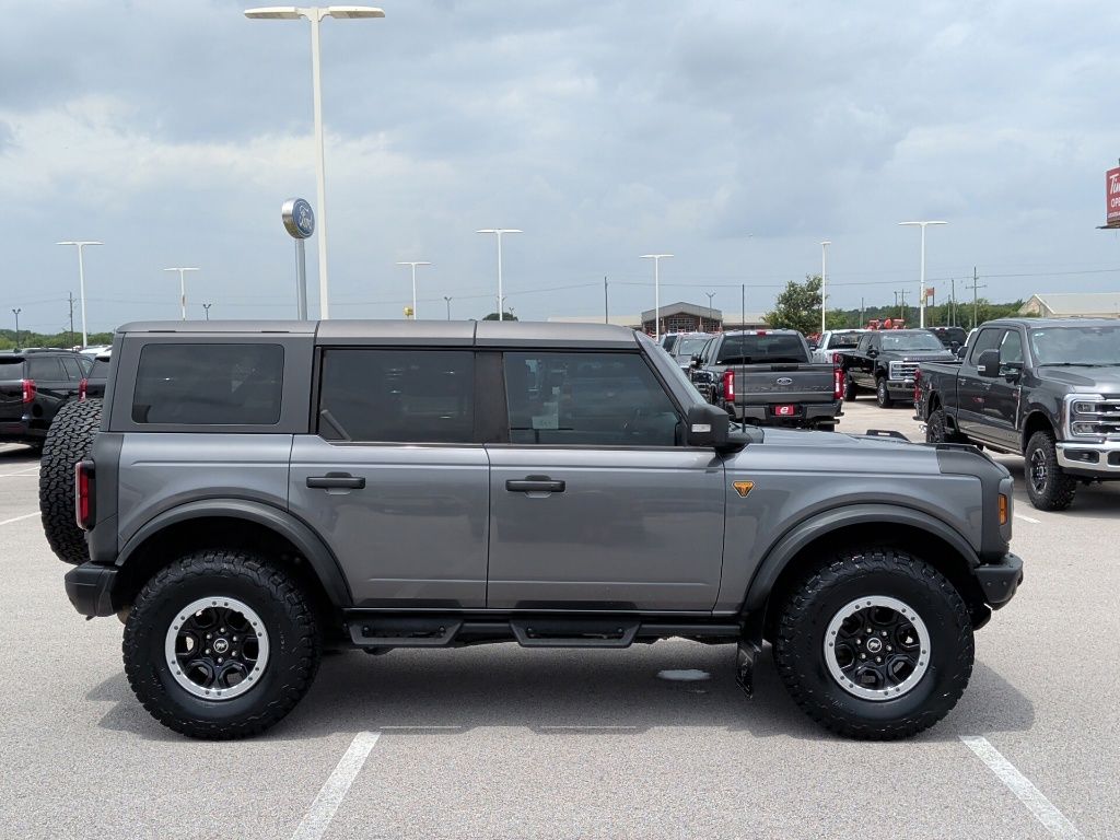 2023 Ford Bronco Badlands - 8
