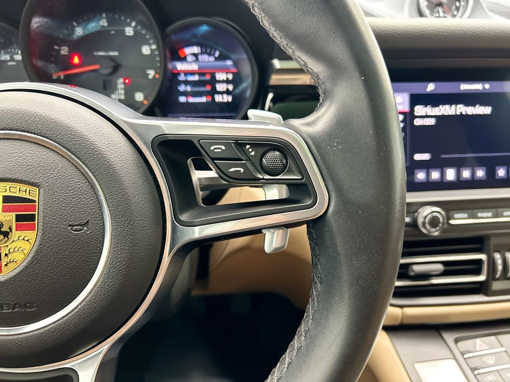 Thumbnail: 2020 Porsche Macan - 15