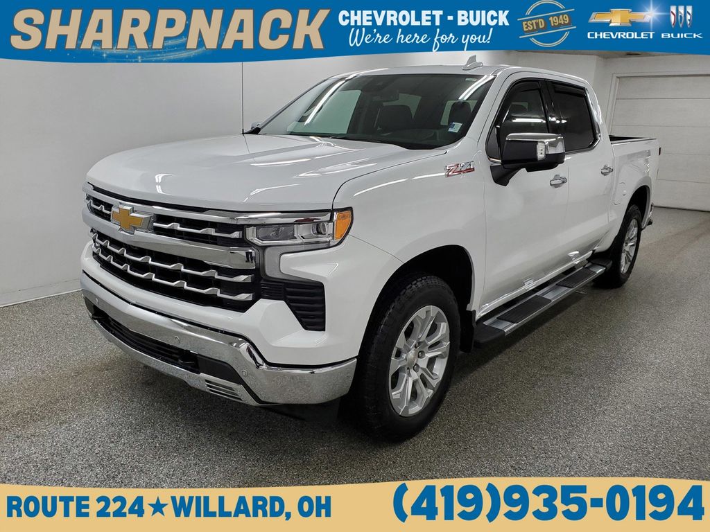 2024 Chevrolet Silverado 1500 LTZ Crew Cab 4WD