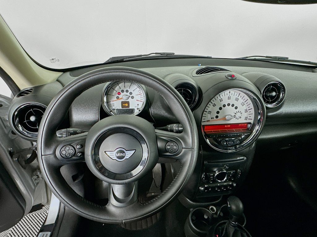 Thumbnail: 2013 MINI Cooper Countryman - 11