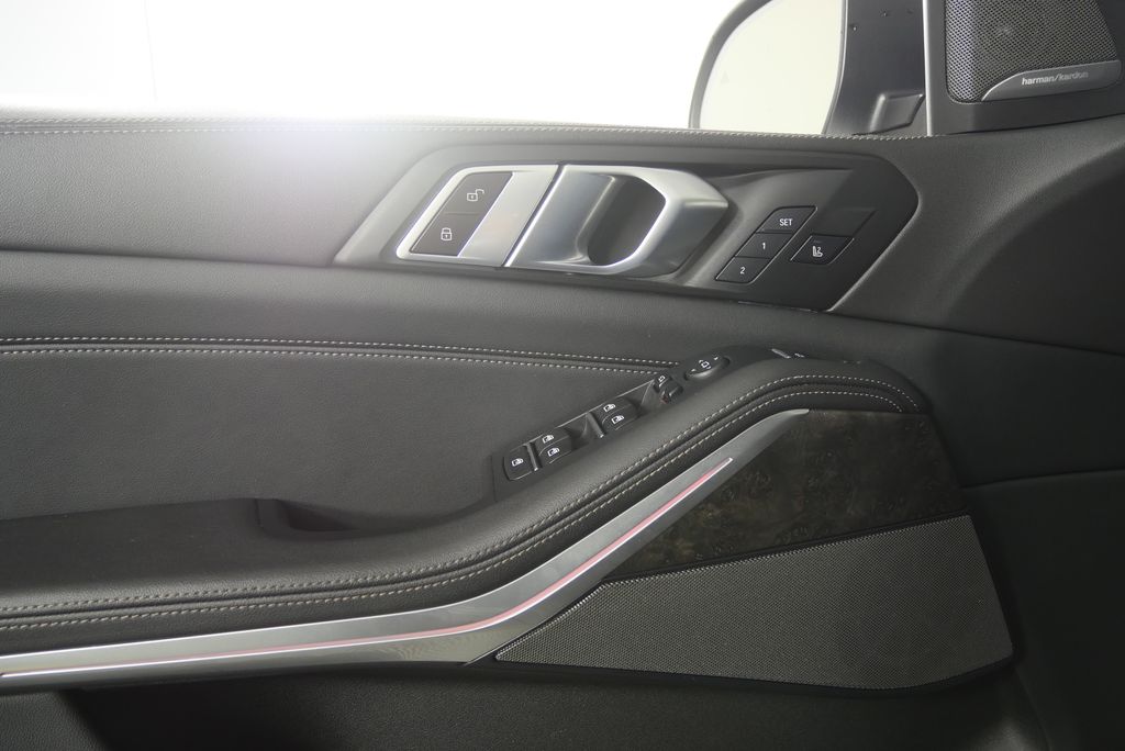 Thumbnail: 2024 BMW X5 - 8