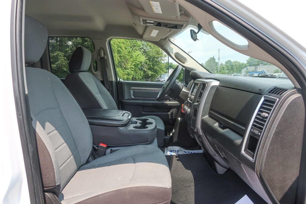 2024 Ram 1500 Classic SLT Quad Cab 4x2 6'4" Box