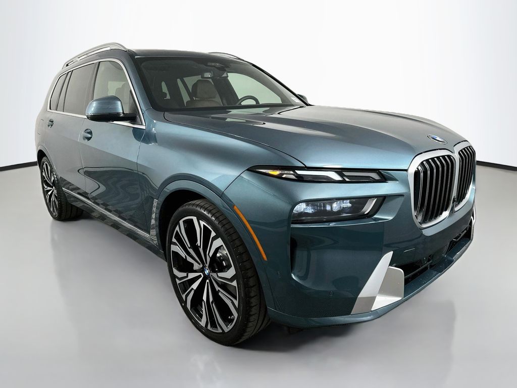 Thumbnail: 2027 BMW X7 - 3