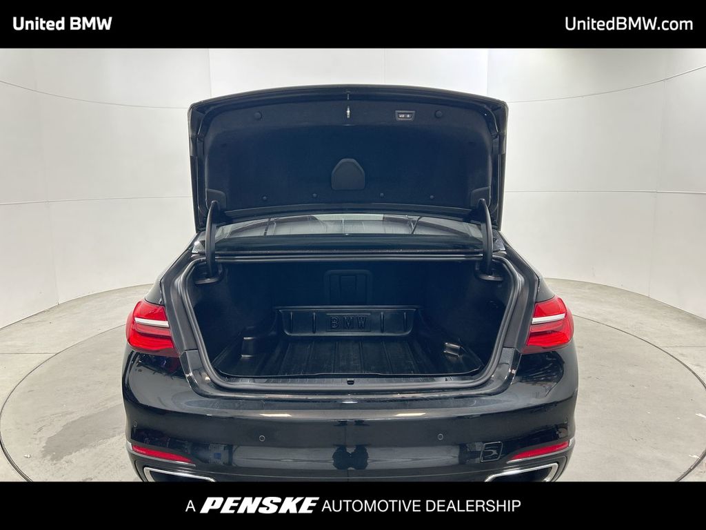 Thumbnail: 2016 BMW 7 Series - 22
