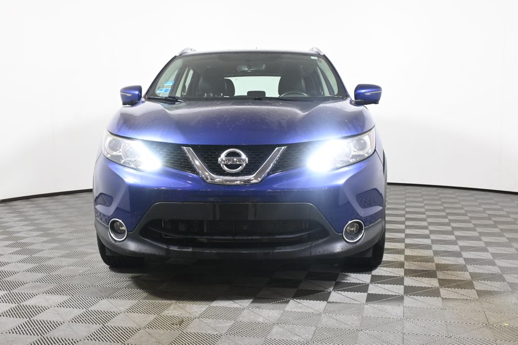 Thumbnail: 2017 Nissan Rogue Sport - 10