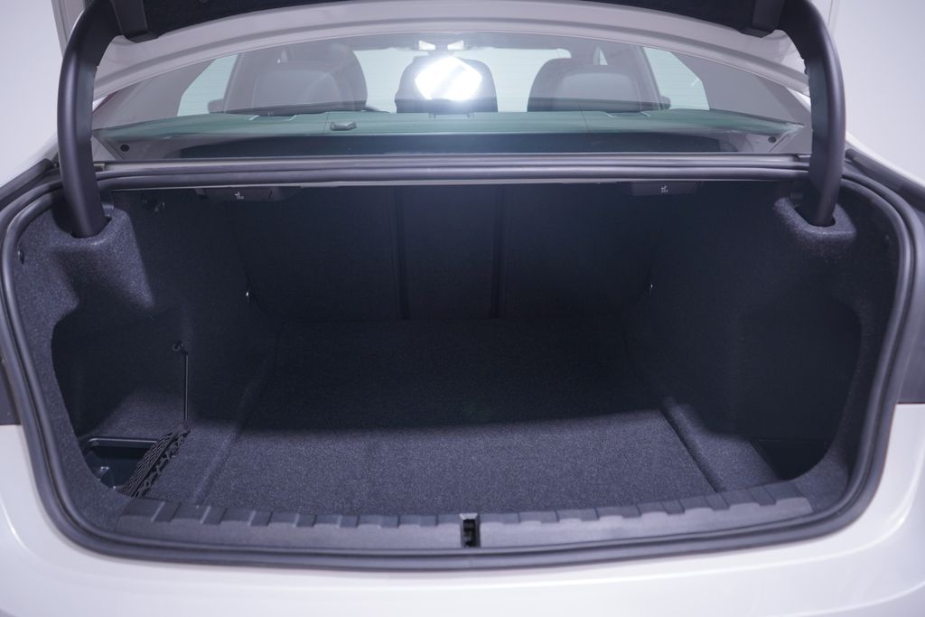 Thumbnail: 2023 BMW 3 Series - 23