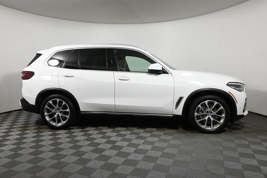 Thumbnail: 2021 BMW X5 - 8