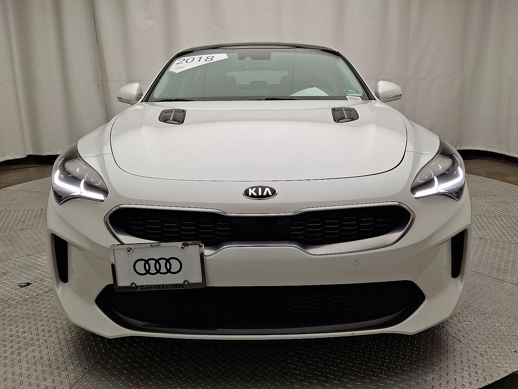 Thumbnail: 2018 Kia Stinger - 2
