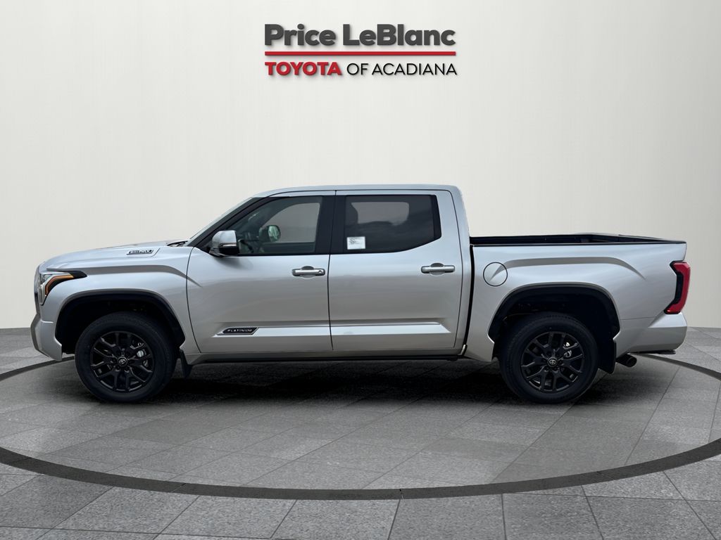 2025 Toyota Tundra CrewMax Platinum photo 4