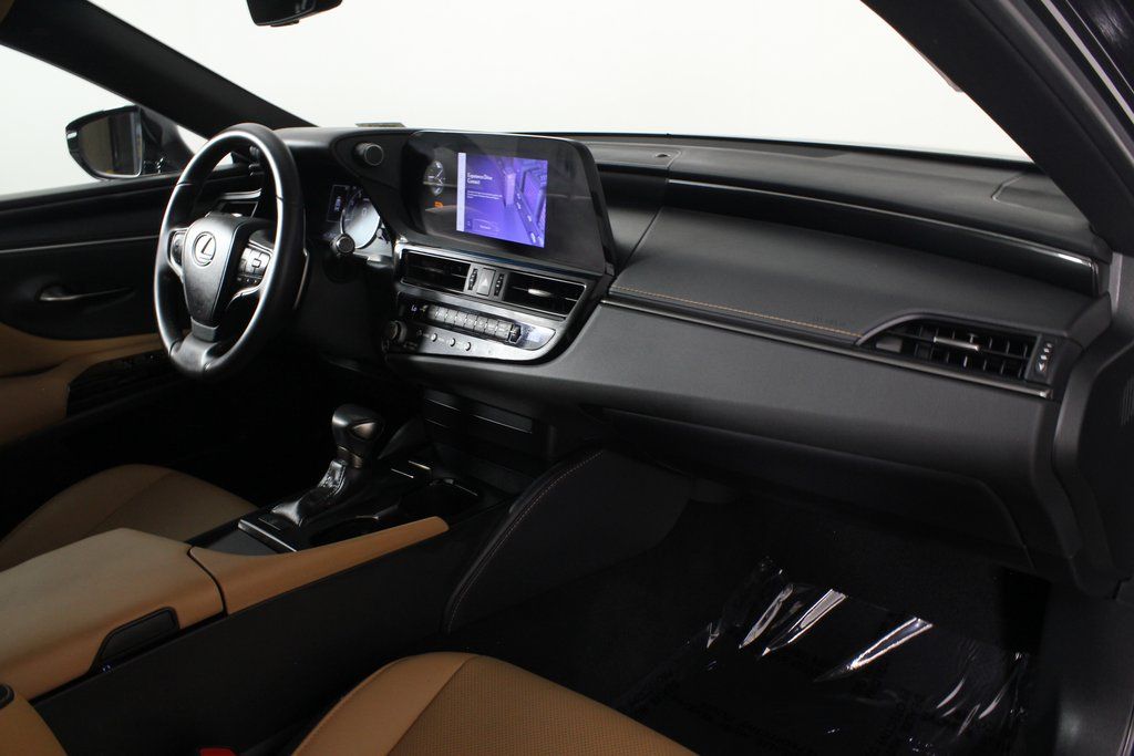Thumbnail: 2024 Lexus ES - 9