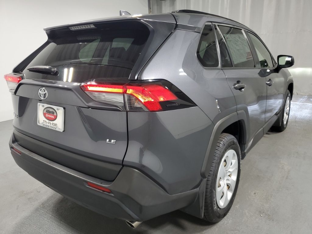 2021 Toyota RAV4 LE 8