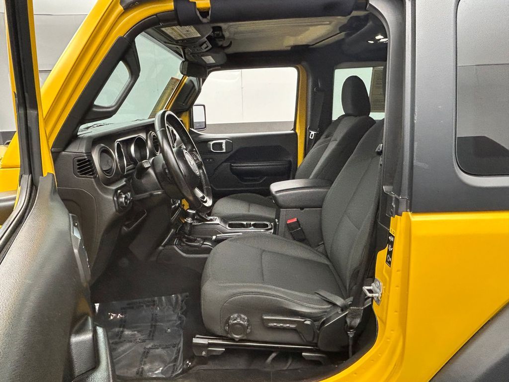 Used 2020 Baja Yellow Clearcoat Jeep Sport S image 11