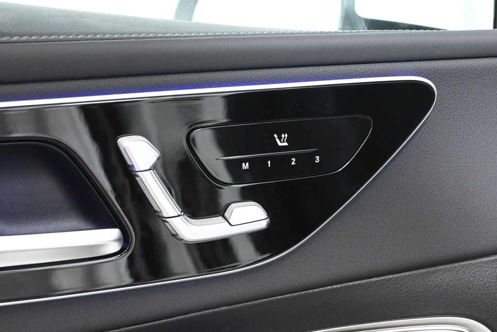 Thumbnail: 2026 Mercedes-Benz GLC - 24