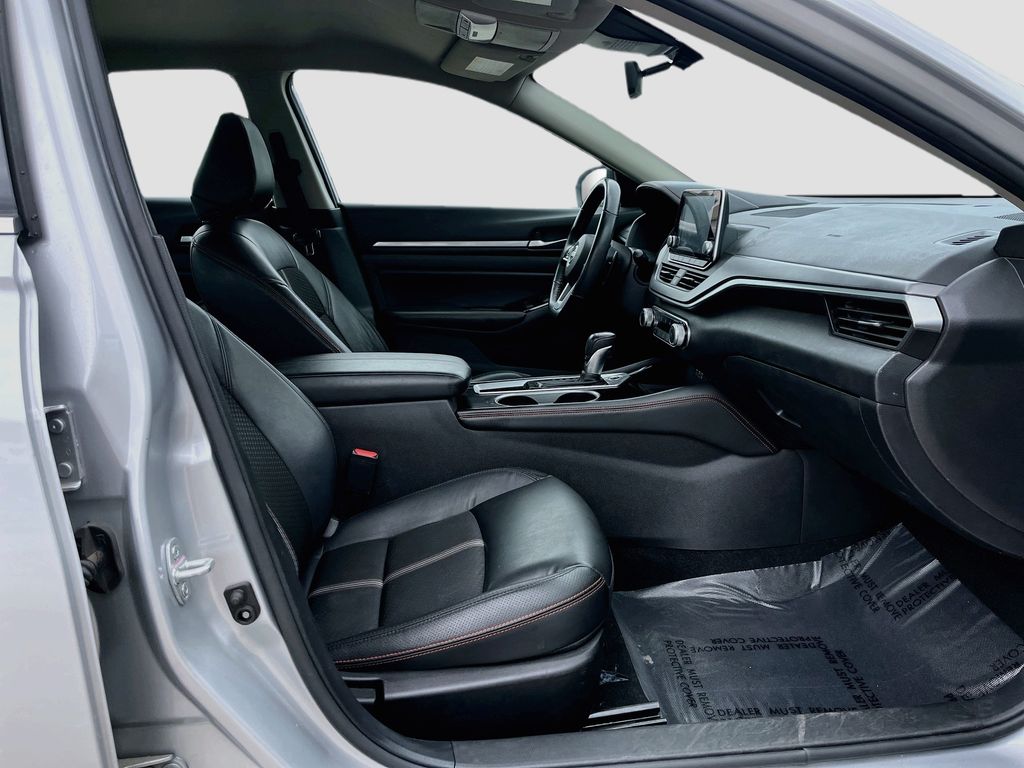 2024 Nissan Altima 2.5 SR Silver at North Houston Mitsubishi