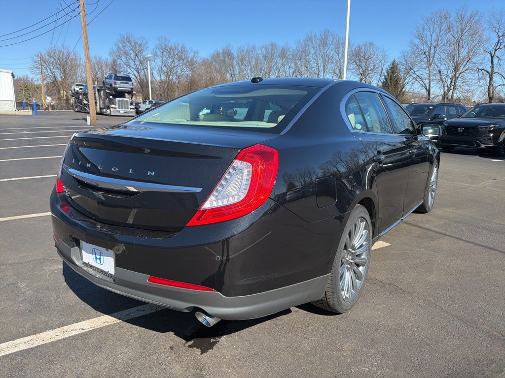 Thumbnail: 2015 Lincoln MKS - 5