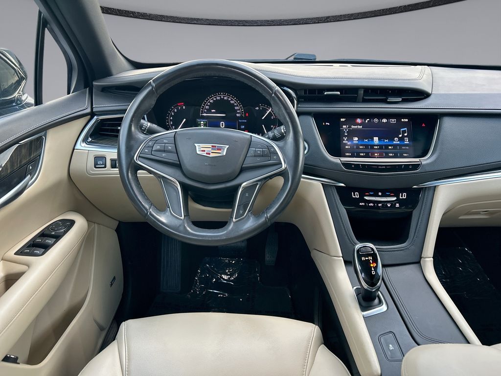 Thumbnail: 2018 Cadillac XT5 - 21