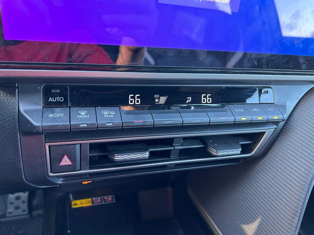 Thumbnail: 2025 Toyota Camry - 26