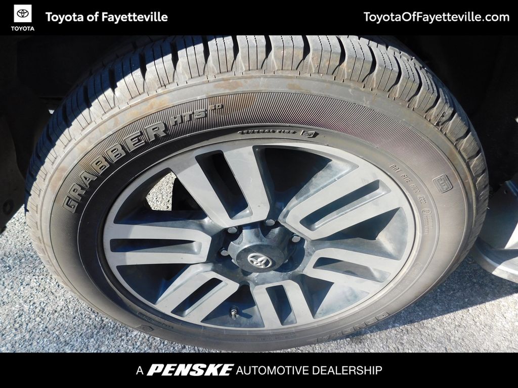 Thumbnail: 2016 Toyota 4Runner - 9