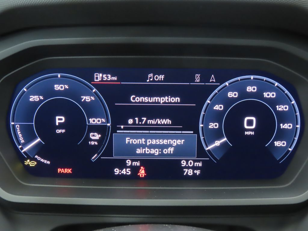 2025 Audi Q4 e-tron  31
