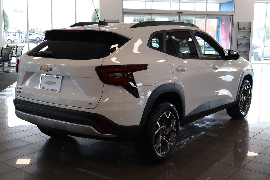 Thumbnail: 2025 Chevrolet Trax - 8
