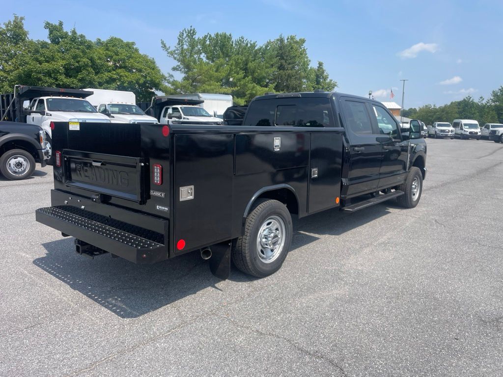2026 Ford F-350 Super Duty Chassis Cab XL - Photo 5