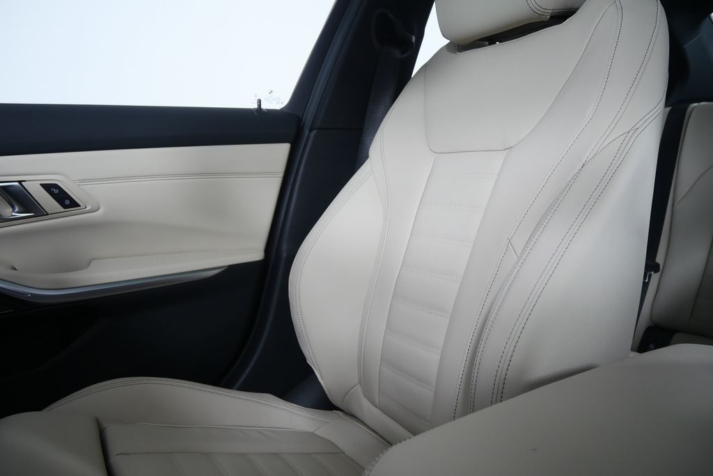 Thumbnail: 2026 BMW 3 Series - 27