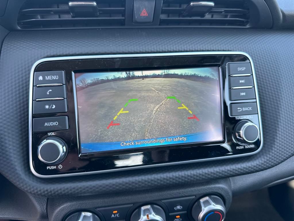 2025 Nissan Kicks S photo