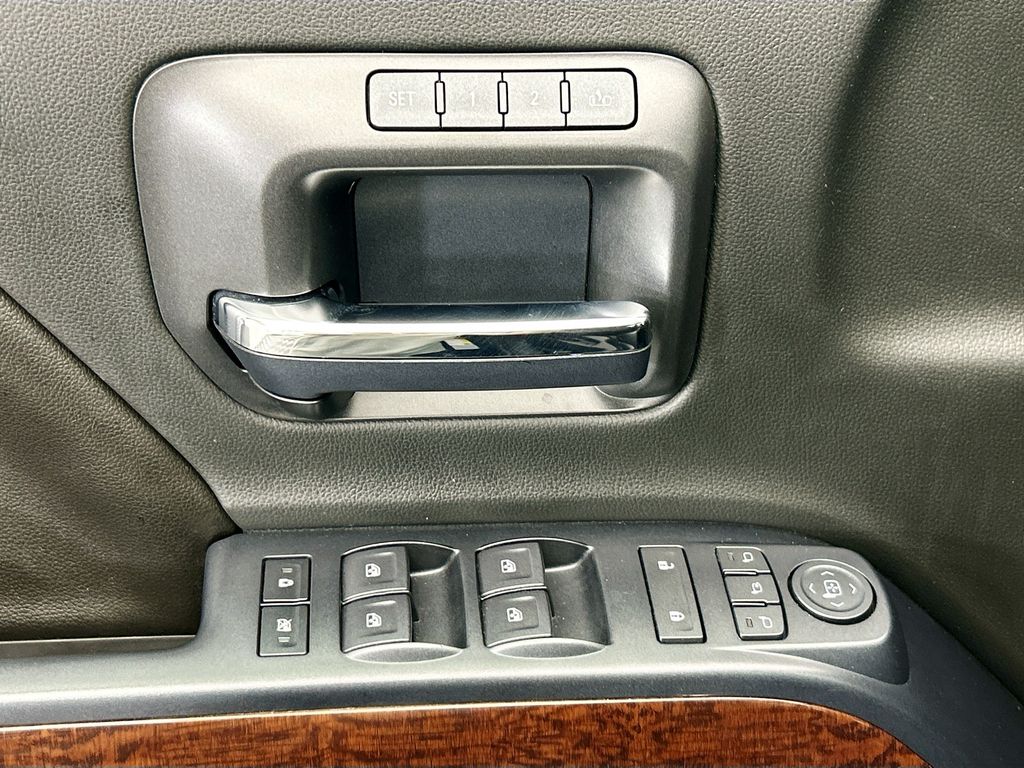 Thumbnail: 2017 GMC Sierra 1500 - 22