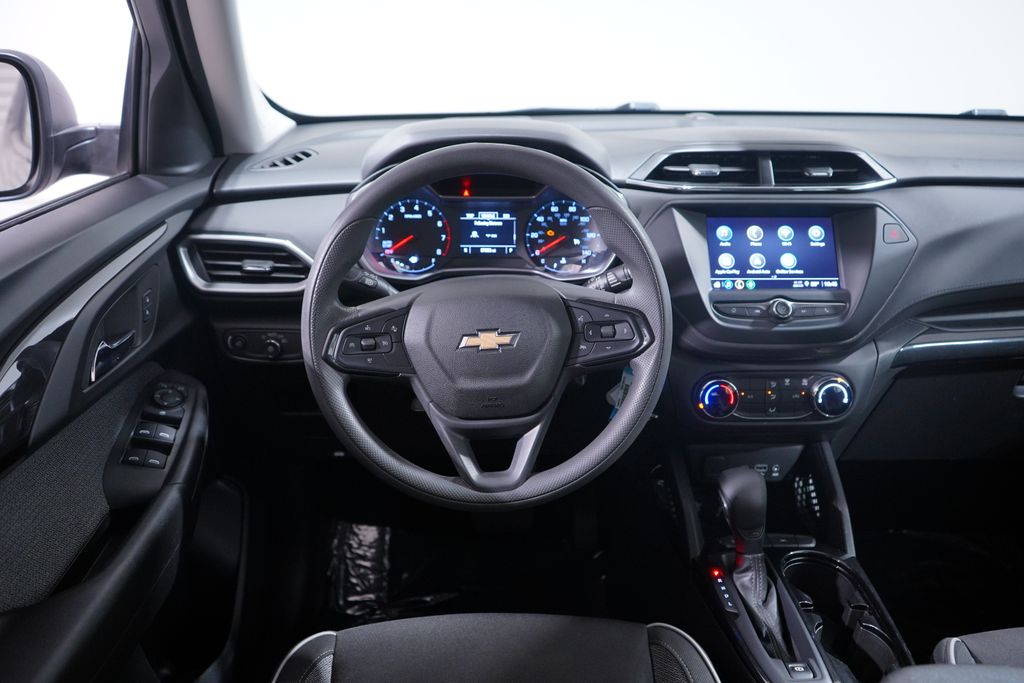 Thumbnail: 2021 Chevrolet TrailBlazer - 11